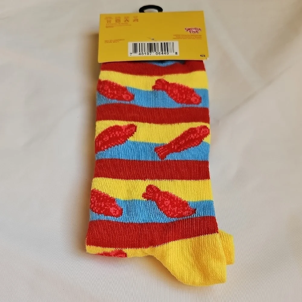 SWEDISH FISH Mens Graphic Crew Socks 6-12 NWT